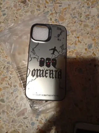 Funda iPhone 15 Omerta
