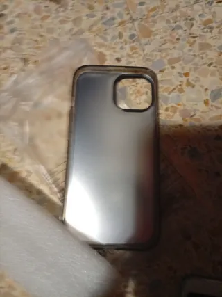 Funda iPhone 15 Omerta