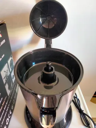 Exprimidor Dessini Acero Inoxidable 2 Moldes