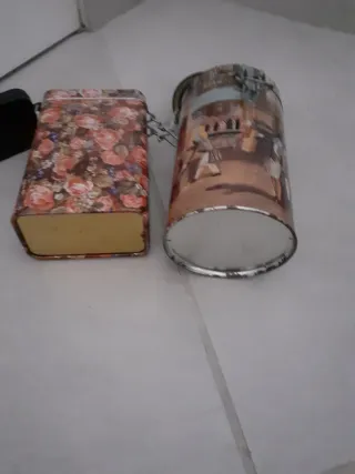 Scatoline in latta decorate