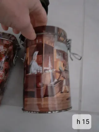 Scatoline in latta decorate