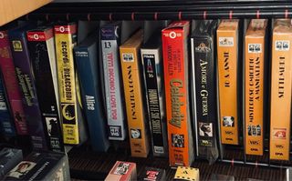 VHS Woody Allen: 4,5 € a VHS, sconti x più pezzi