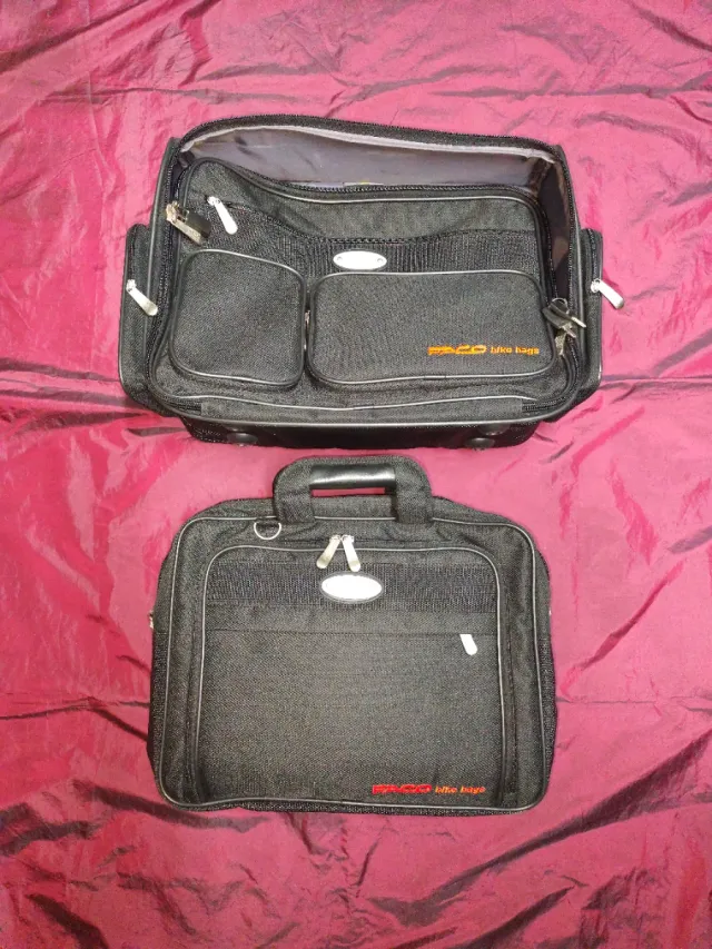 Maleta Trasera para soporte GIVI 25 litros .