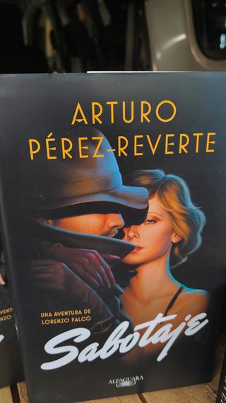 libro Sabotaje de Arturo Pérez -Reverte