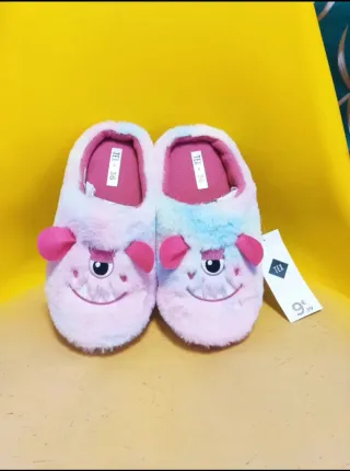 Zapatillas casa talla 36. NUEVAS.