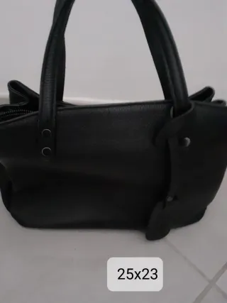 Borsa nera in pelle