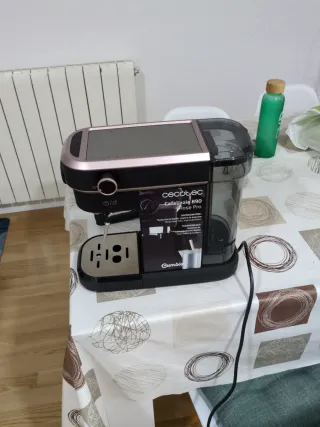 Cafetera Cecotec y Molinillo