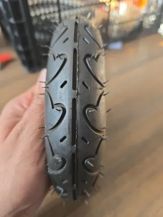 Neumático Kenda 200x50 nueva