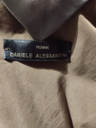 Trench uomo firmato Daniele Alessandrini.