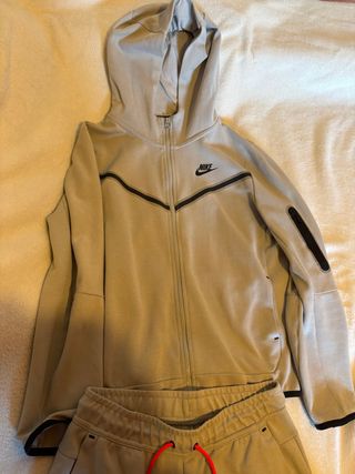 Conjunto Nike Gris y Negro