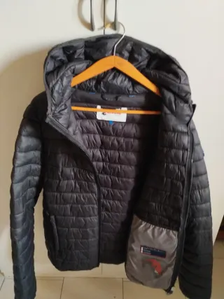 Piumino Invicta nero