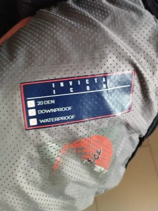 Piumino Invicta nero