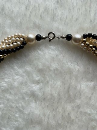 Collana torciglione perline vintage nero, panna