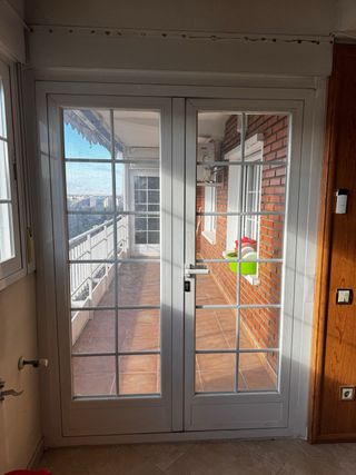 Balconera blanca doble