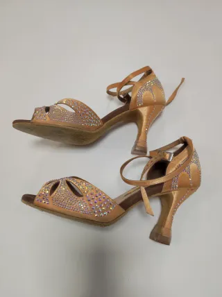 Zapatos Baile Latino con pedrería.