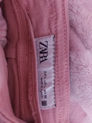 Falda rosa vaquera con cremallera