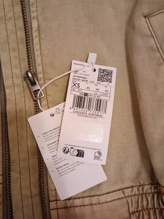 Mango Chaqueta corta cropedd efecto desgastado