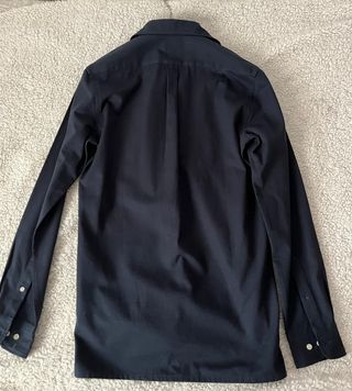 Camisa Scalpers azul marino, nueva. Talla 39