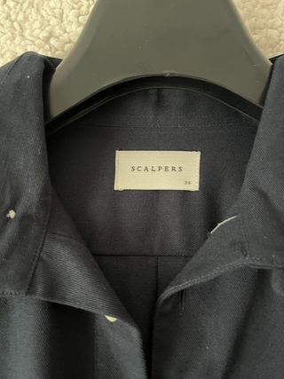 Camisa Scalpers azul marino, nueva. Talla 39