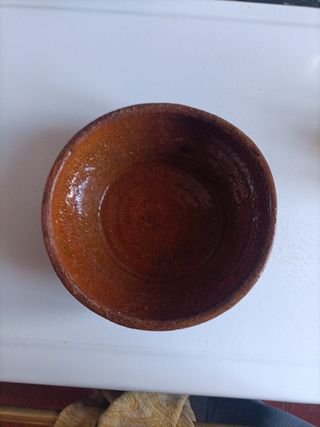 Bol de cerámica antiguo