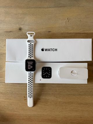 Apple Watch SE 44mm Plata GPS