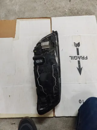 Faro Volvo V50 S40 C30 delantero izquierdo