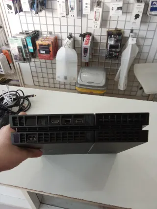 PS4 500 GB + Mando Original Sony