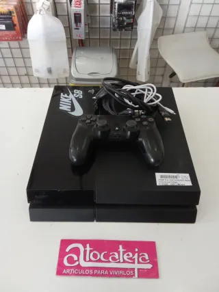 PS4 500 GB + Mando Original Sony