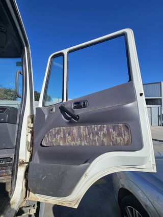 Despiece Nissan Atleon 3.0