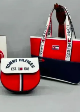 Mochila Guess Negra y Blanca