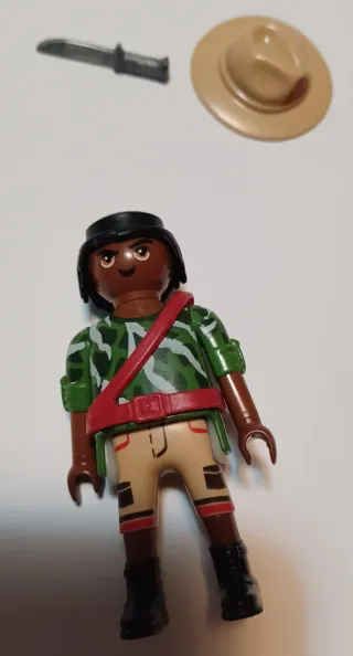 Playmobil explorador con serpiente y machete
