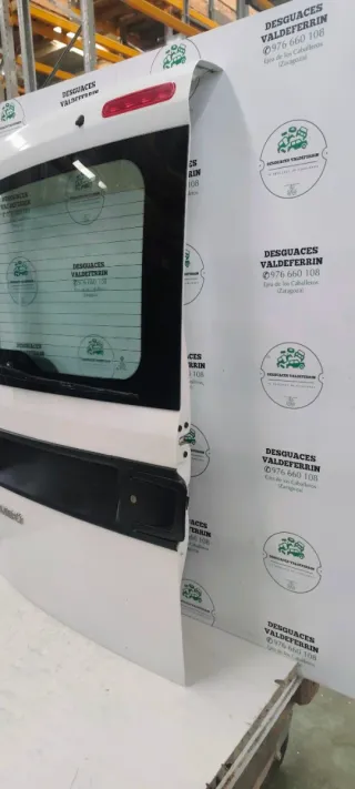 Puerta trasera izquierda Opel Combo