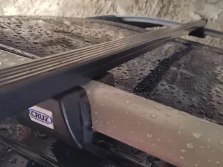 Cofre y barras de coche