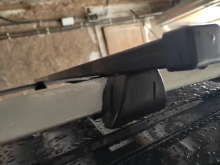 Cofre y barras de coche