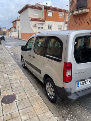 Peugeot Partner 2012