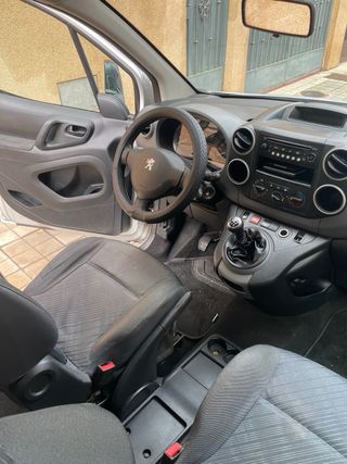 Peugeot Partner 2012