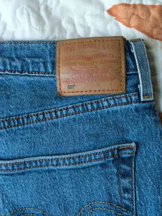 Pantalón Levi's azul 28x28 (talla M)