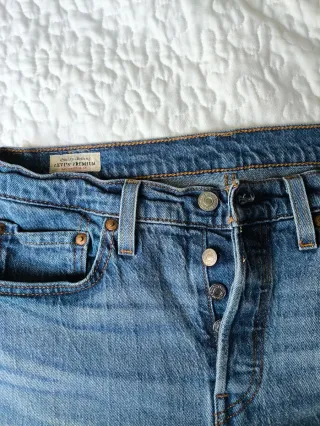Pantalón Levi's azul 28x28 (talla M)