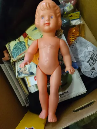 Muñeca vintage de plástico