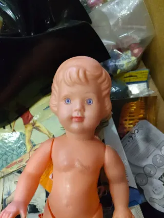 Muñeca vintage de plástico