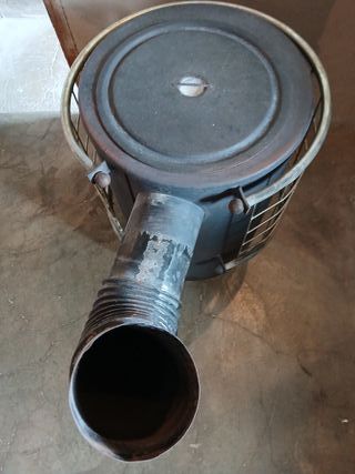 Estufa de leña metálica