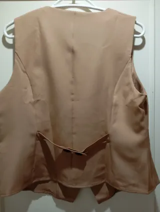 Chaleco de mujer beige