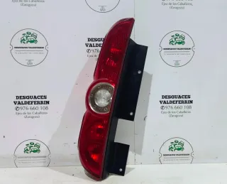 Piloto trasero izquierdo Opel Combo