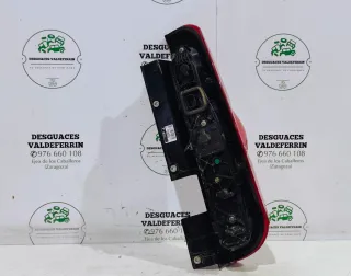 Piloto trasero izquierdo Opel Combo