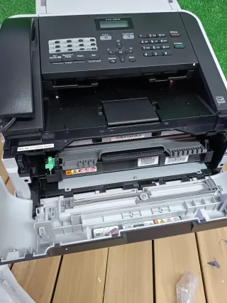 Fax laser e stampante Brother FAX-2845