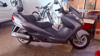 Suzuki Burgman 400cc Maxiscooter