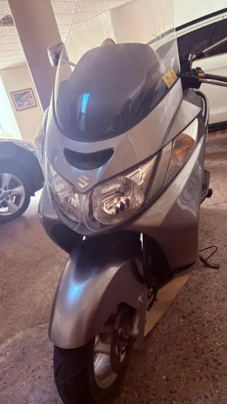 Suzuki Burgman 400cc Maxiscooter
