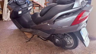 Suzuki Burgman 400cc Maxiscooter