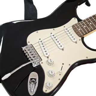 GUITARRA ELECTRICA STAGG BLANCO Y NEGRO