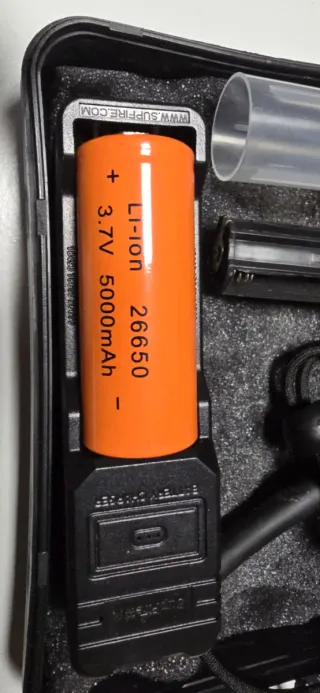 Linternas LED de buceo. Precio unitario